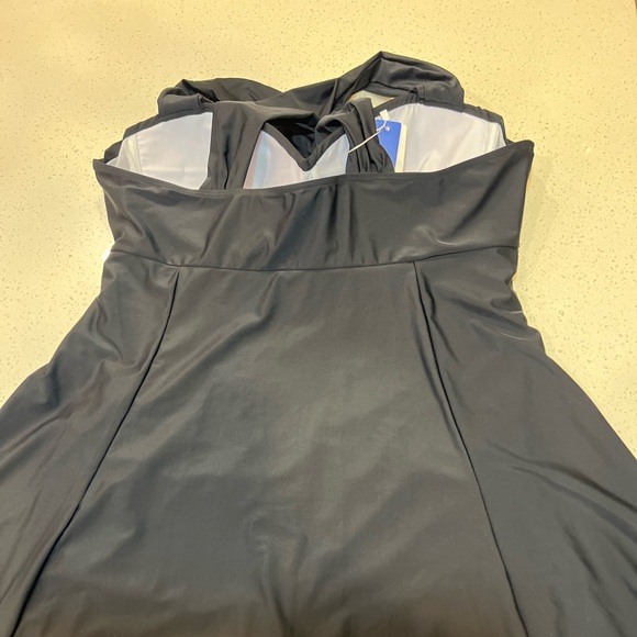 Cocopear Black One Piece Swimsuit 4XL with shorts - Picture 13 of 14